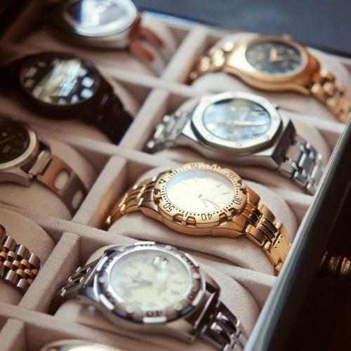 <h4>1. Choose Your Watch</h4>