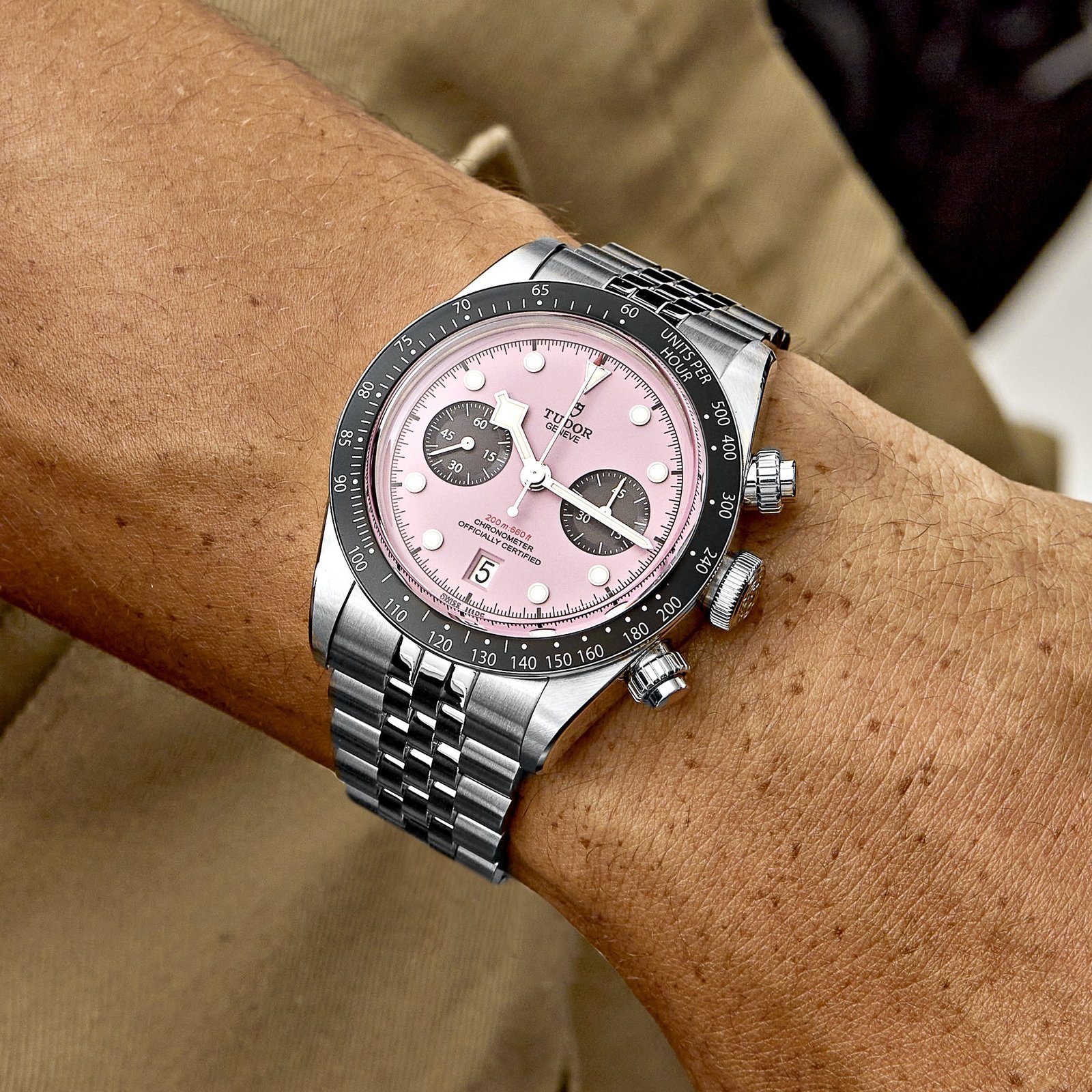 TUDOR7960N-0019_Pinkdia_02.jpg