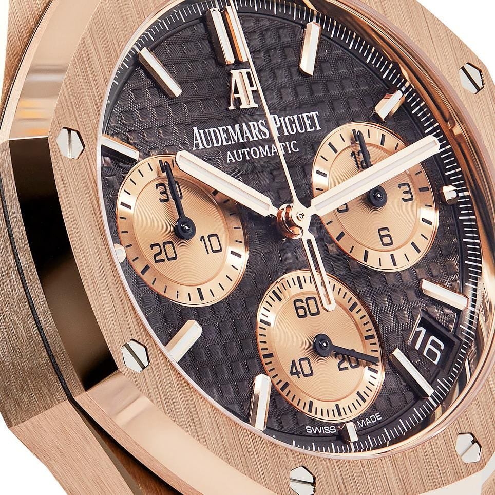 audemars-piguet-royal-oak-selfwinding-chronograph-rose-gold-brown-dial-26239or-oo-d821cr-01-audemars-piguet-40712133640436.jpg