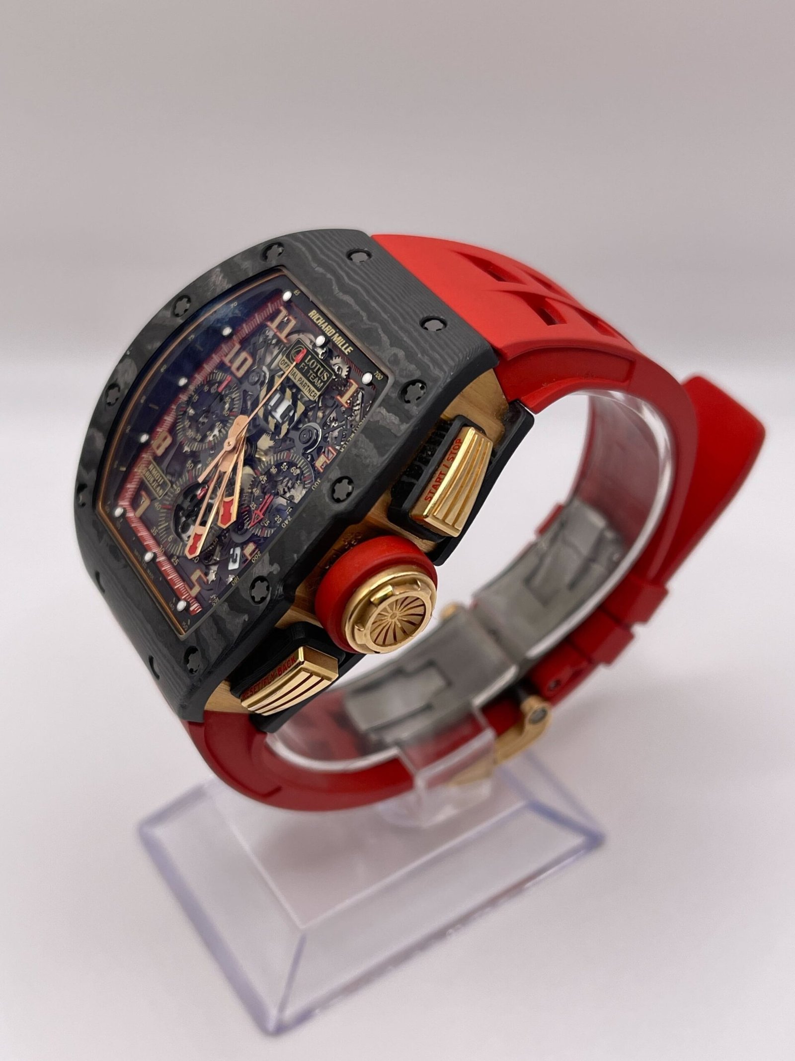 richard-mille-romain-grosjean-lotus-f1-carbon-rose-gold-rm-011-richard-mille-40267210490100-scaled-1.jpg